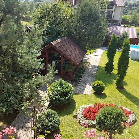 U Neli Hotell Solochin Exteriör bild