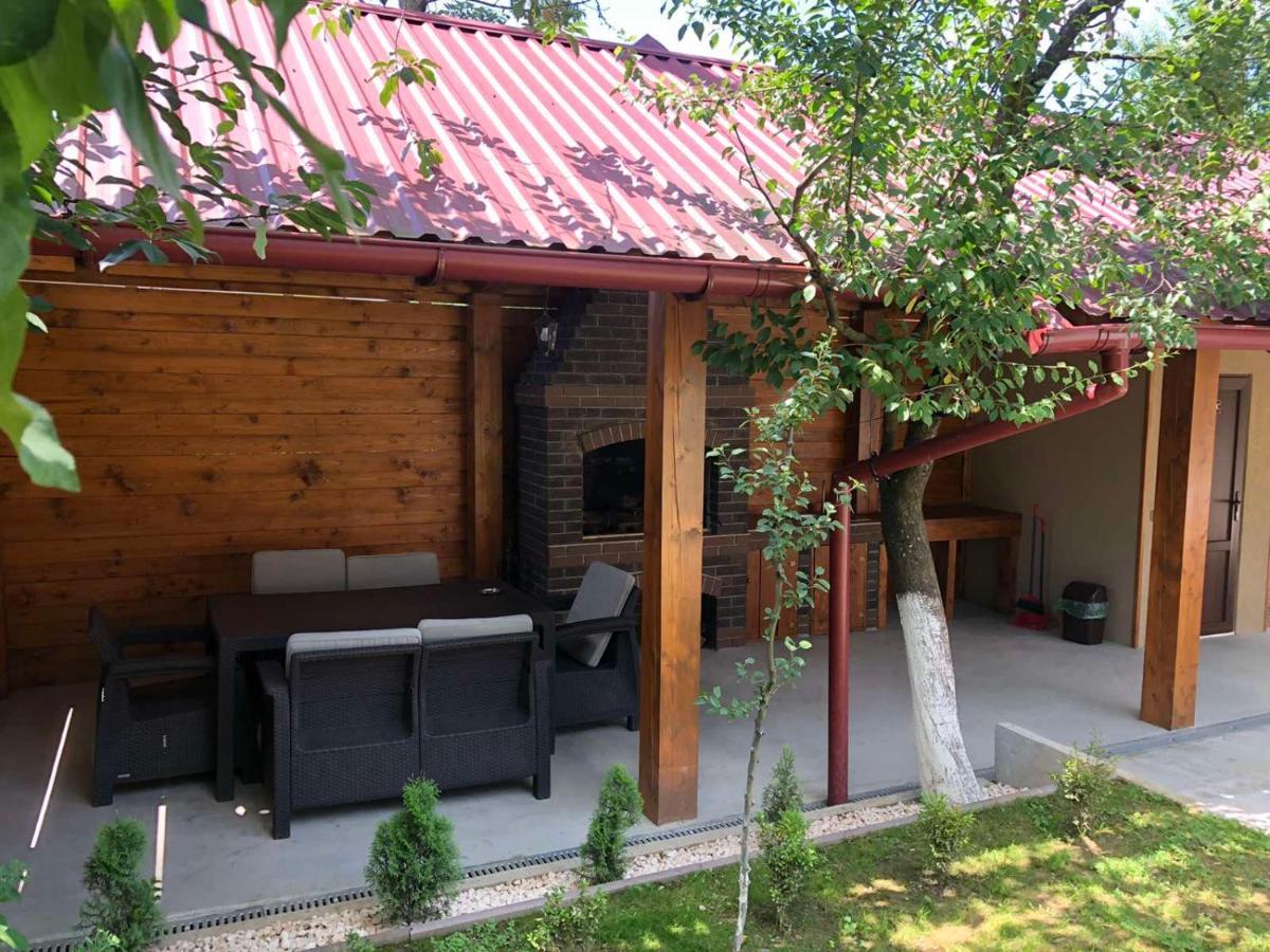U Neli Hotell Solochin Exteriör bild