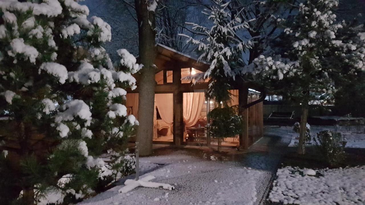 U Neli Hotell Solochin Exteriör bild
