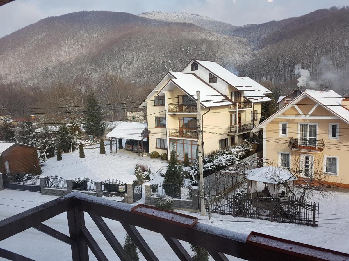 U Neli Hotell Solochin Exteriör bild